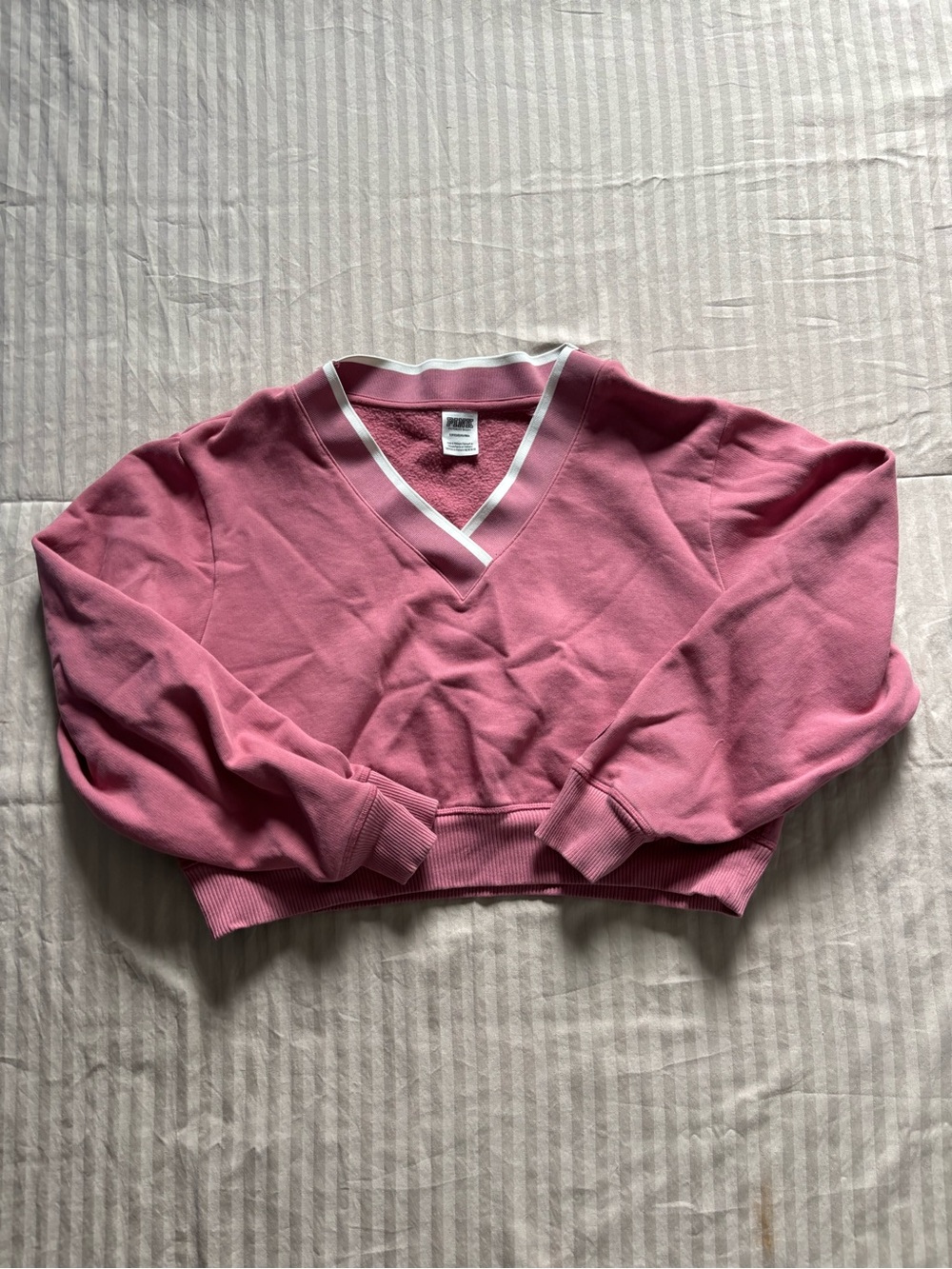 PINK Sweater Women’s Size Small Pink Cropped Pullover Sweatshirt V Neck College
